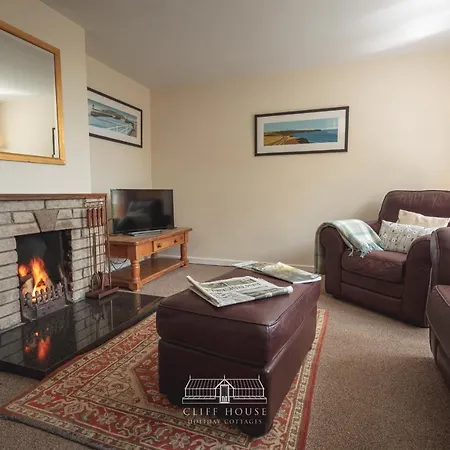 Cliff House Holiday home