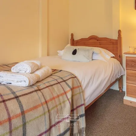 Cliff House * Ebberston