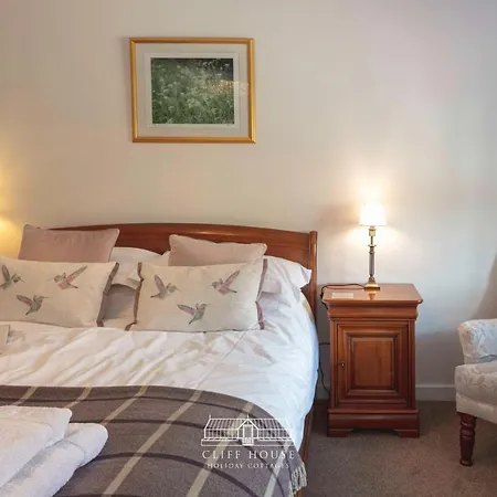 Cliff House Holiday home *