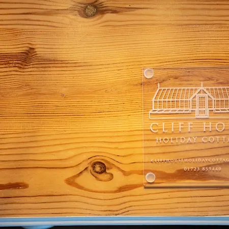 Cliff House Dom wakacyjny *