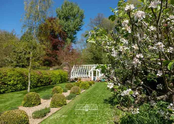 Holiday home Cliff House
